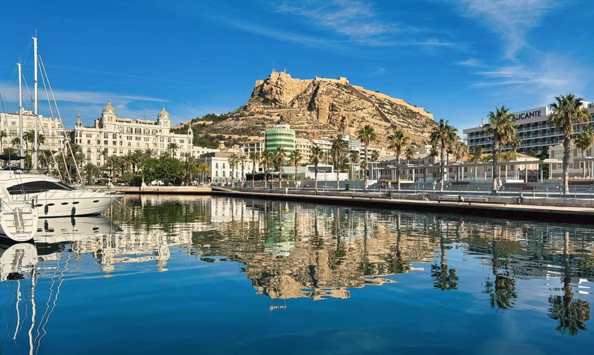 Centrum 4 Alicante Bagian luar foto